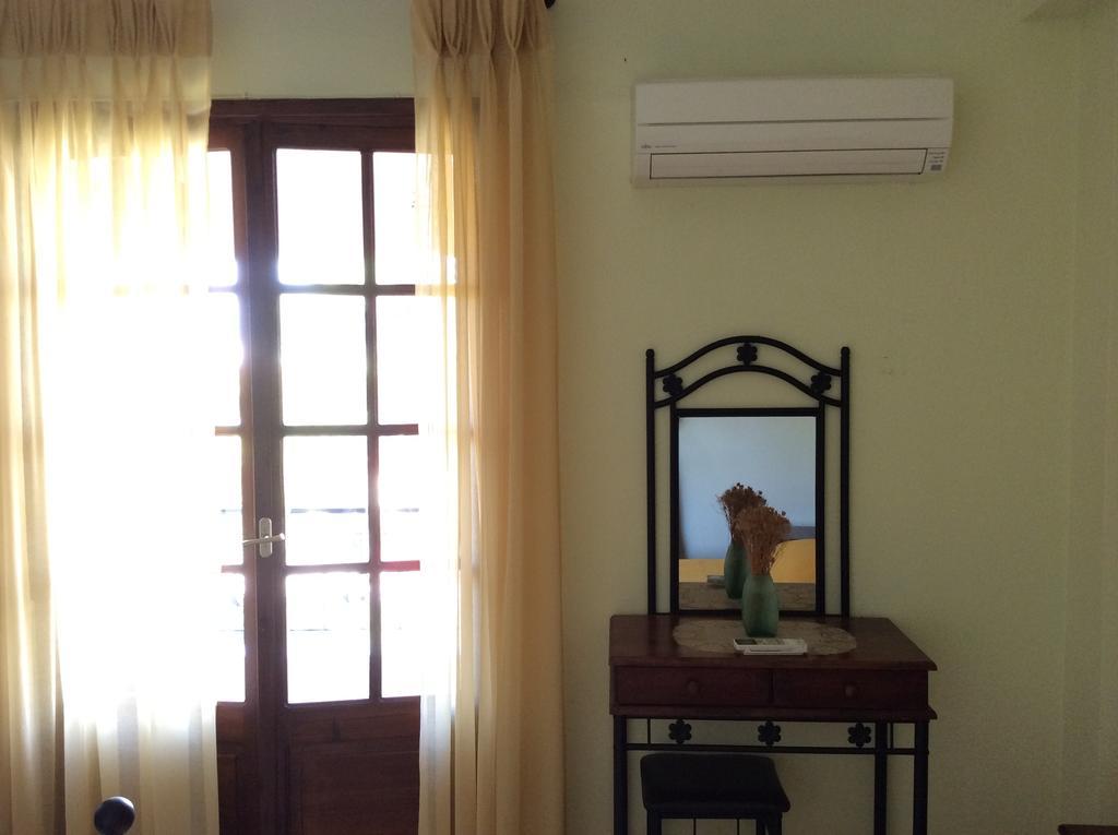 Iliotropio Studios Loutra Edipsou  Habitación foto